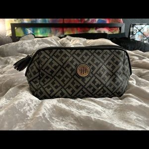 Tommy Hilfiger makeup bag